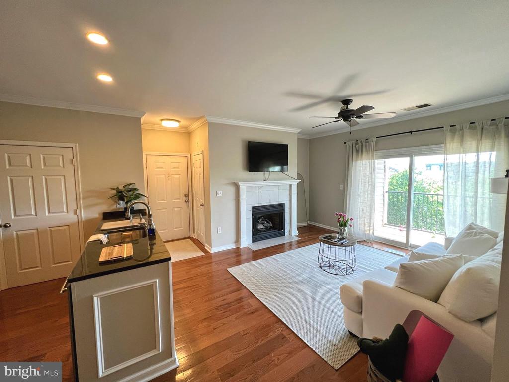 19627 GALWAY BAY CIRCLE 401