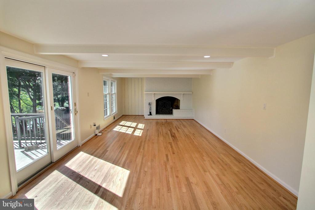 9853 CANAL ROAD