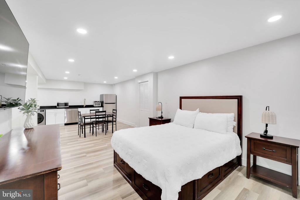 8509 TIMBER HILL LANE