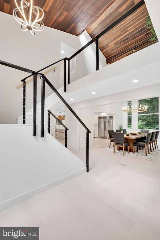 8509 TIMBER HILL LANE