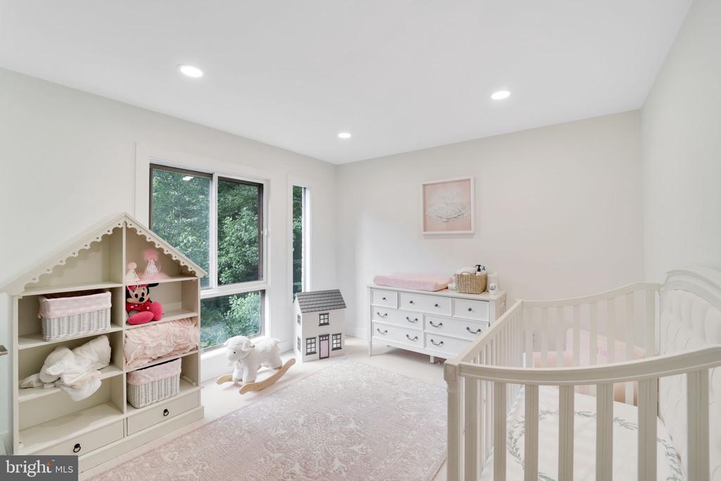 8509 TIMBER HILL LANE