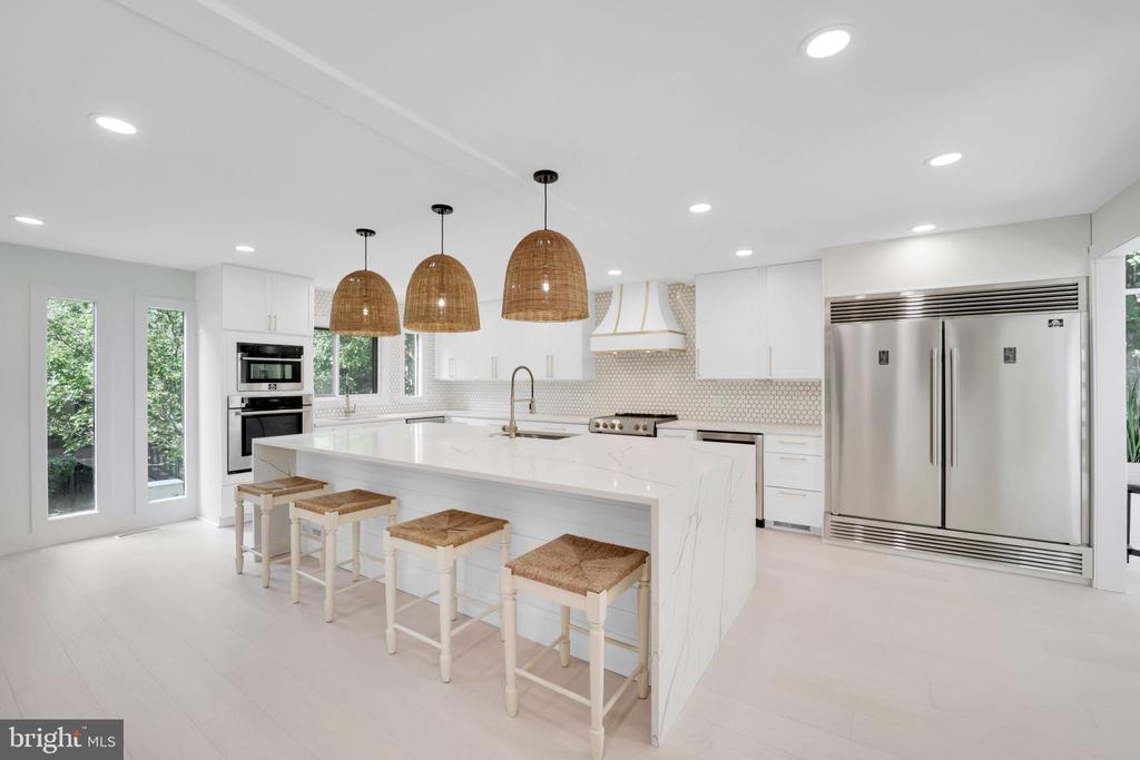 8509 TIMBER HILL LANE