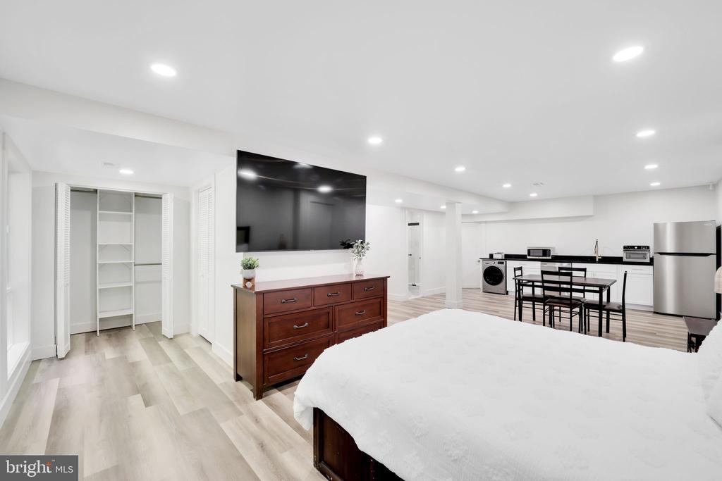 8509 TIMBER HILL LANE