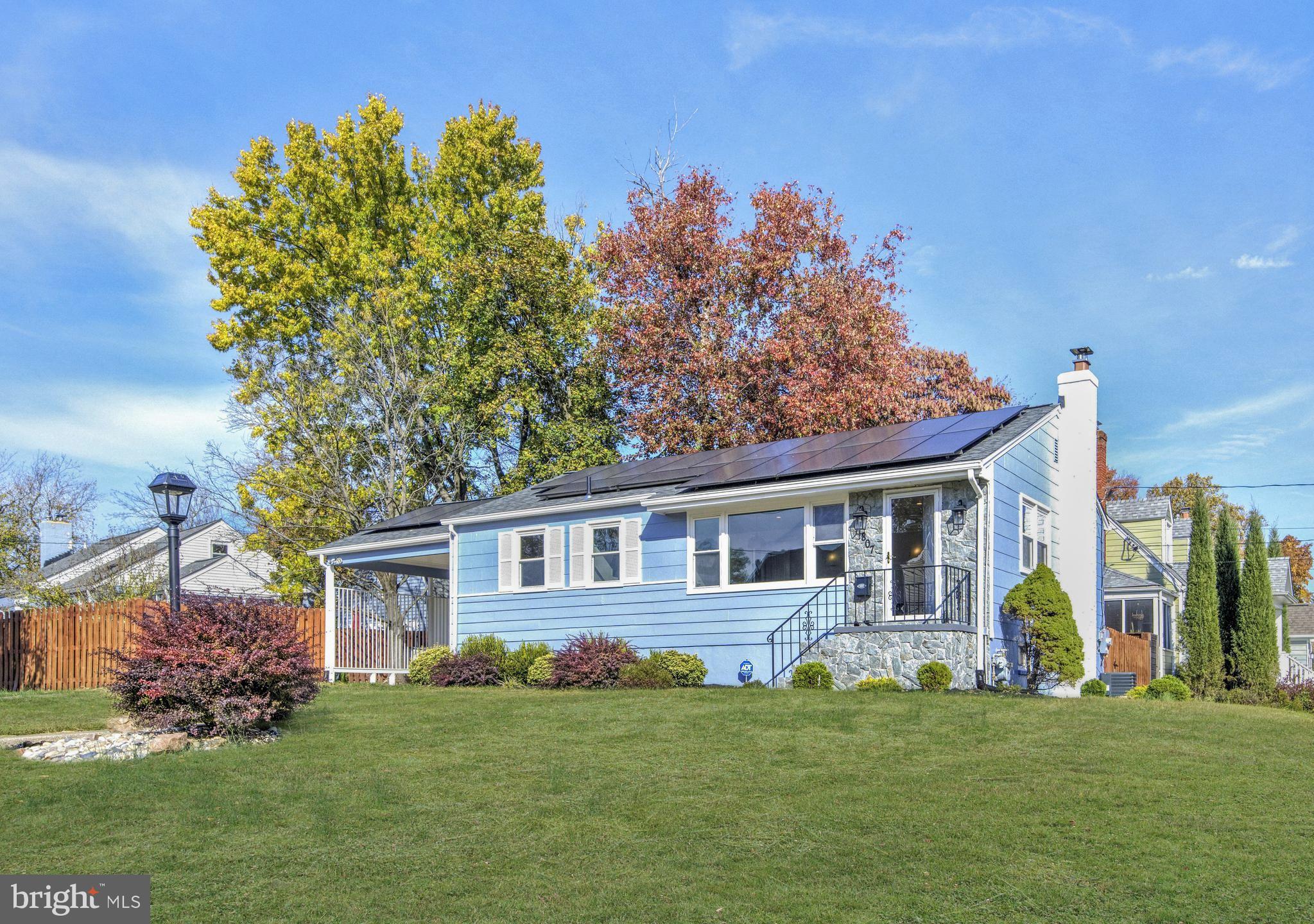 807 LANARK WAY