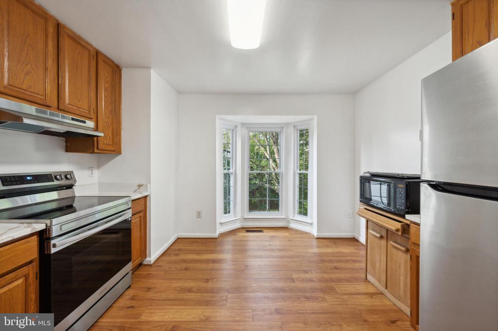 11 MORNING BREEZE COURT