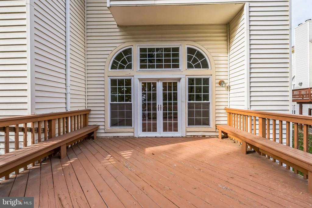 11 MORNING BREEZE COURT