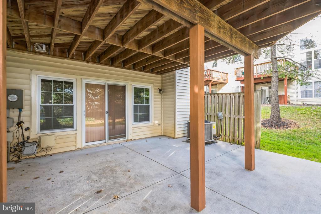 11 MORNING BREEZE COURT