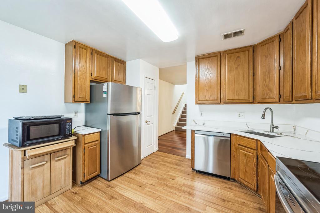 11 MORNING BREEZE COURT
