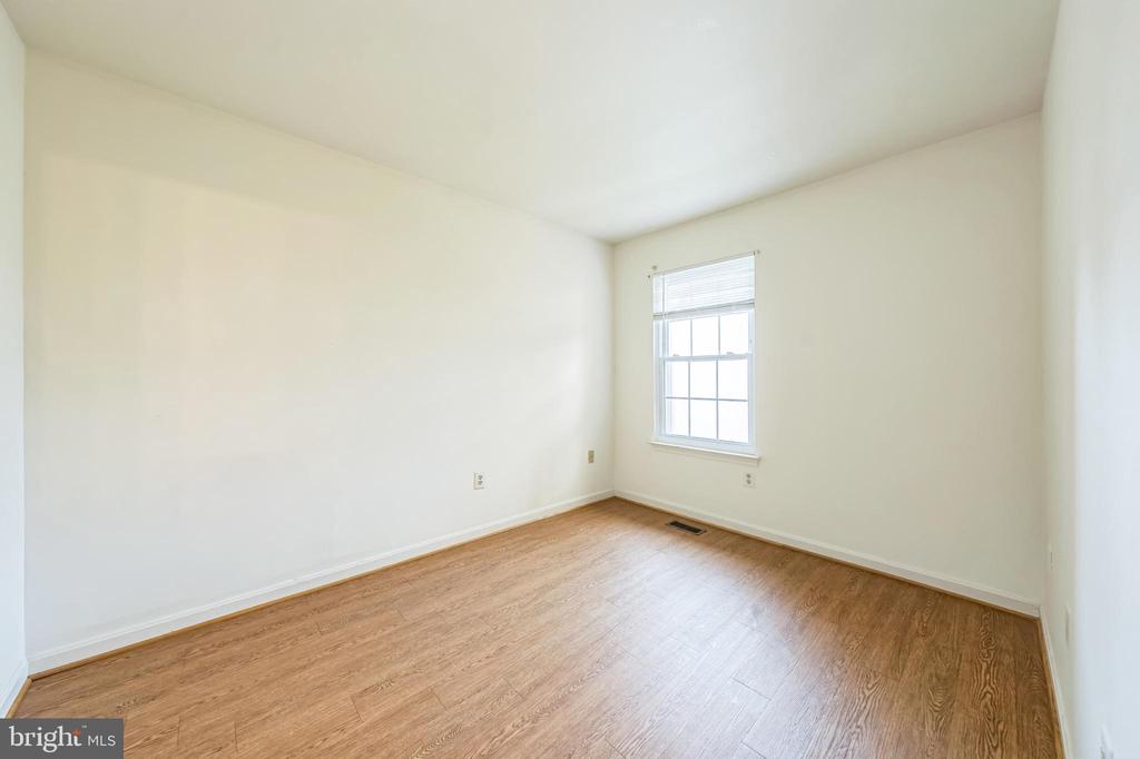 11 MORNING BREEZE COURT
