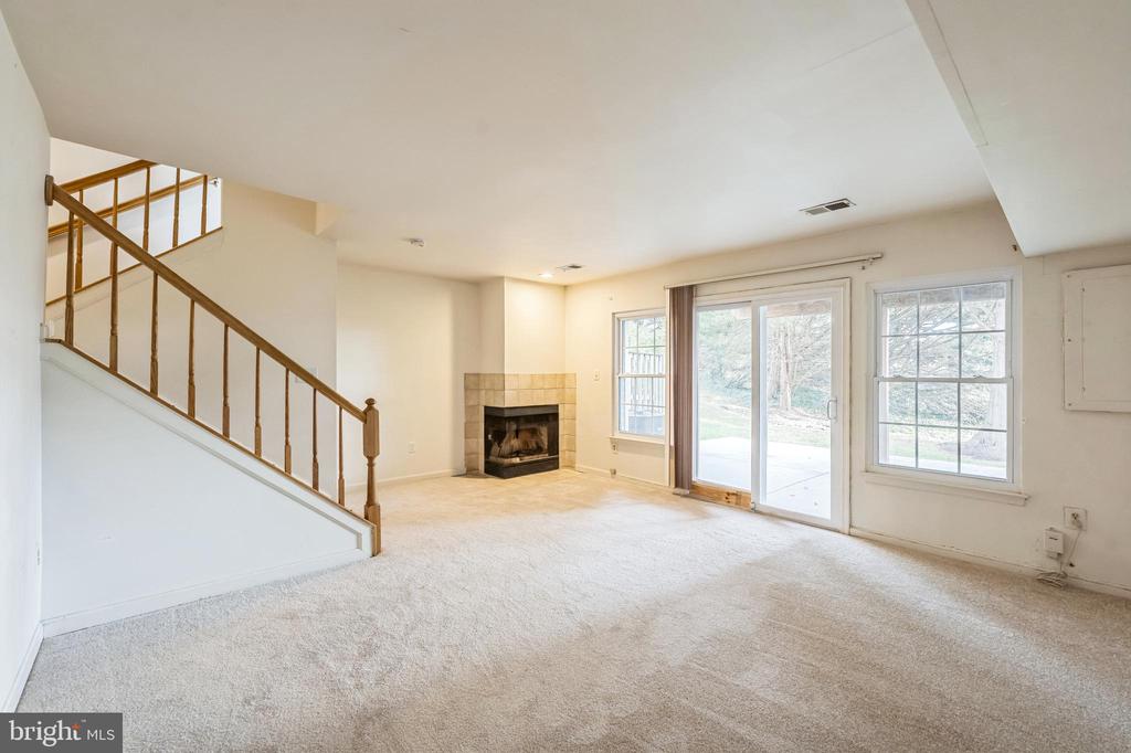 11 MORNING BREEZE COURT