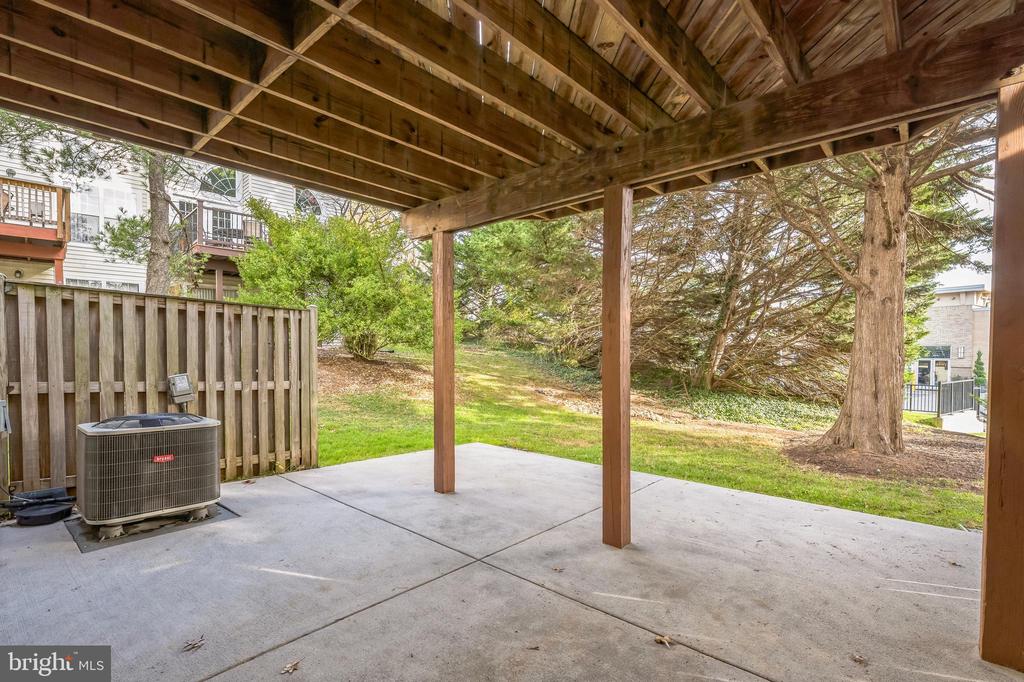 11 MORNING BREEZE COURT