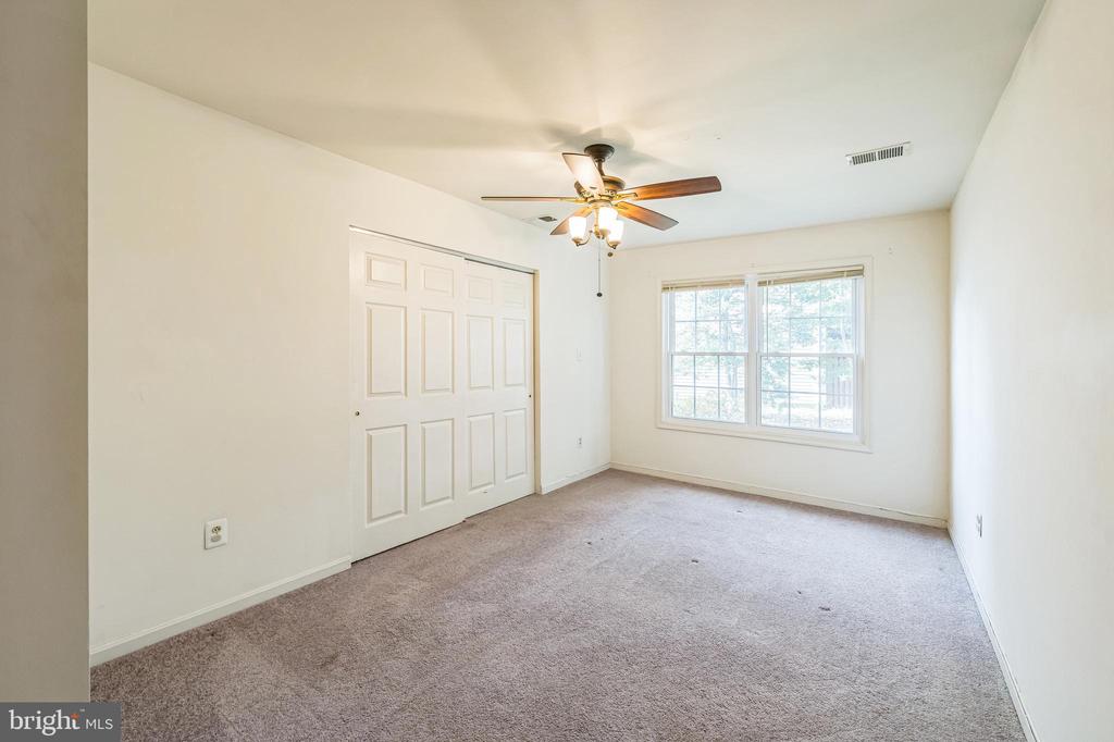 11 MORNING BREEZE COURT