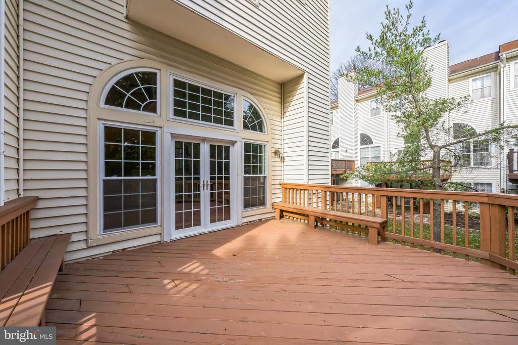 11 MORNING BREEZE COURT