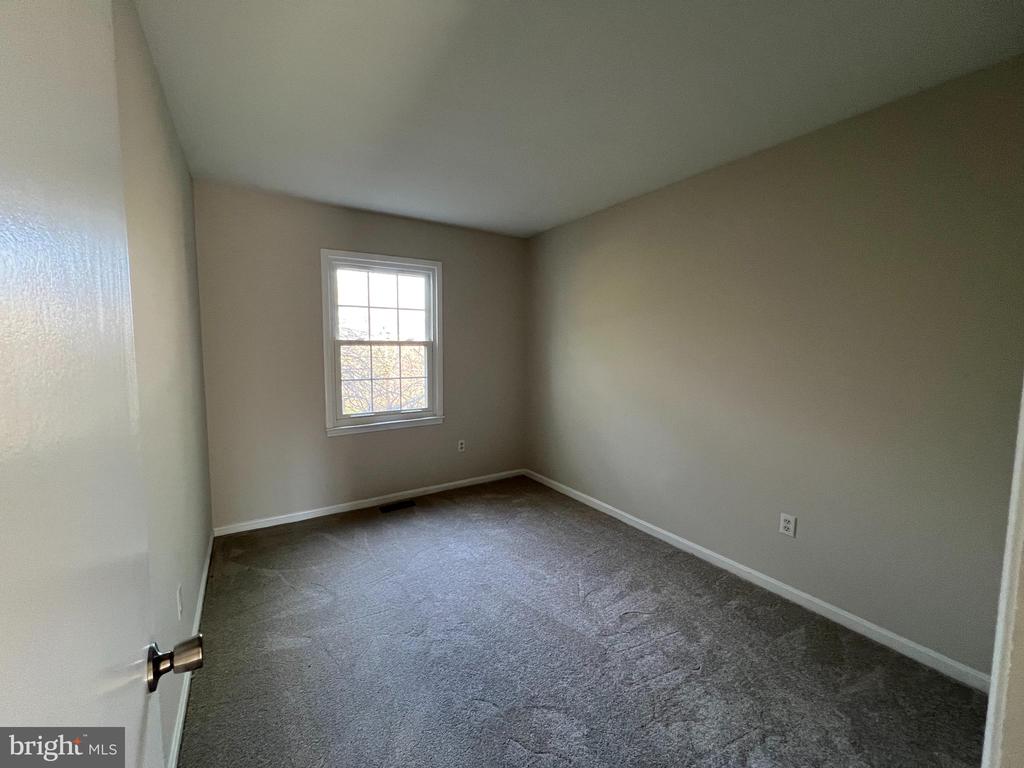 47 MIDLINE COURT