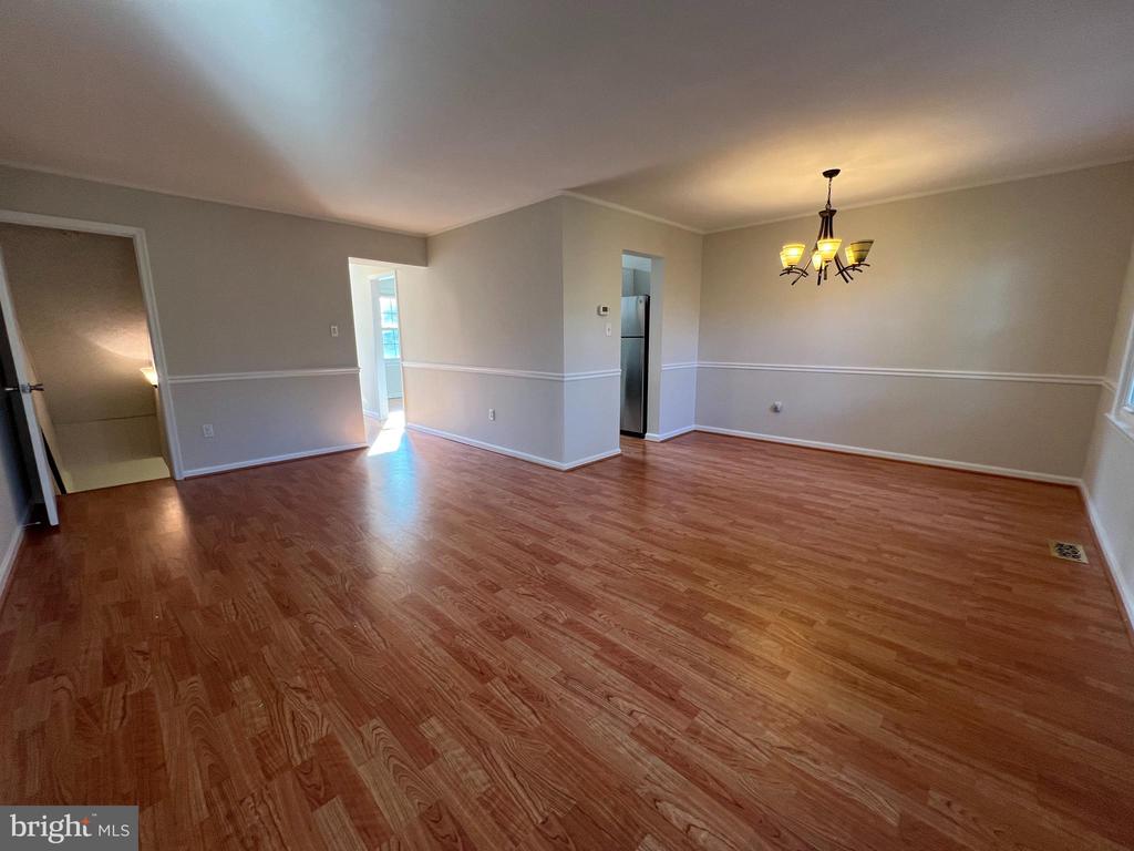 47 MIDLINE COURT