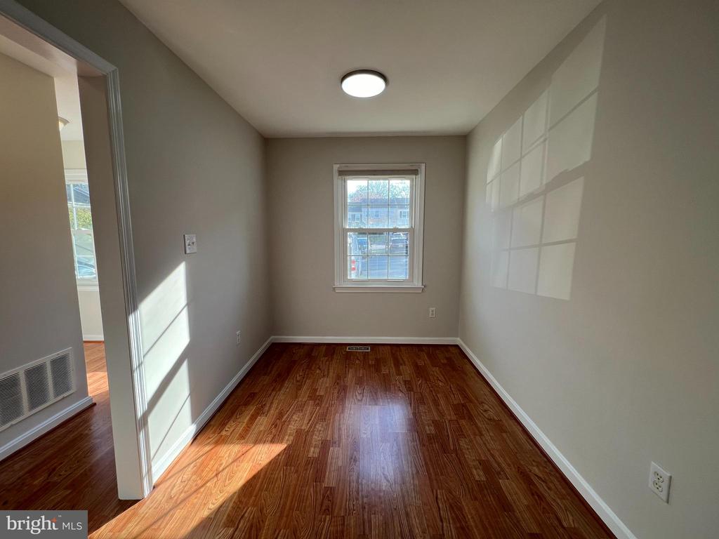 47 MIDLINE COURT