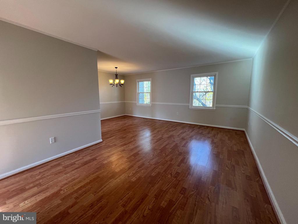 47 MIDLINE COURT