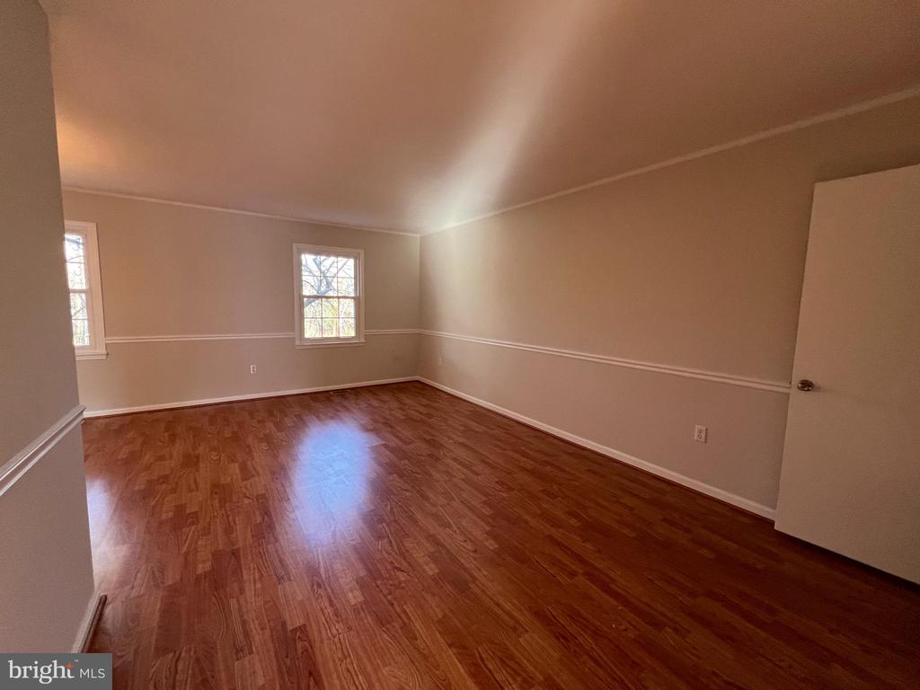 47 MIDLINE COURT