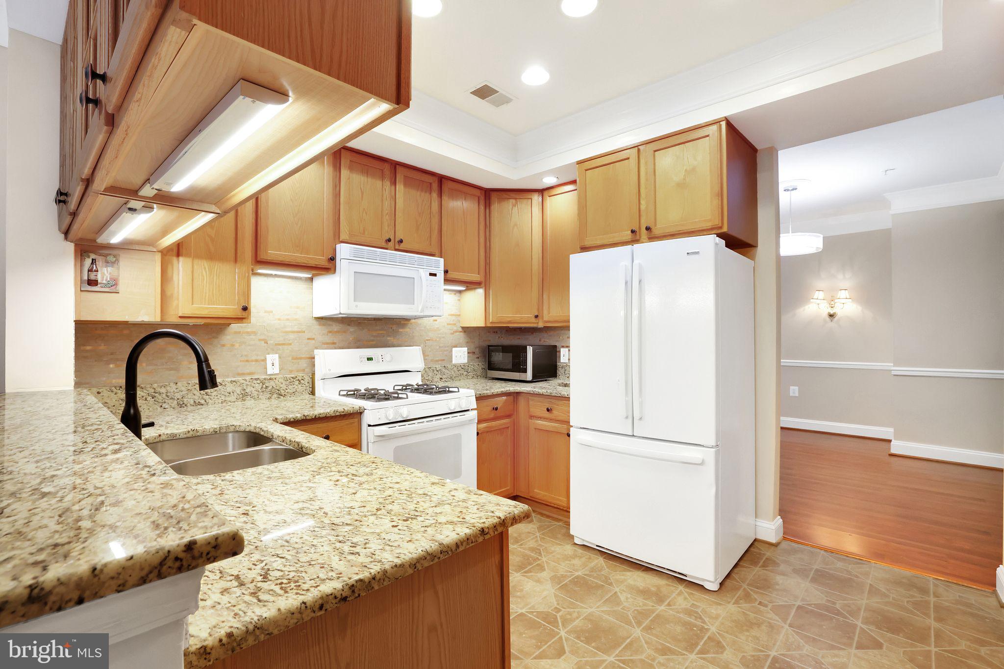 500 KING FARM BOULEVARD 208