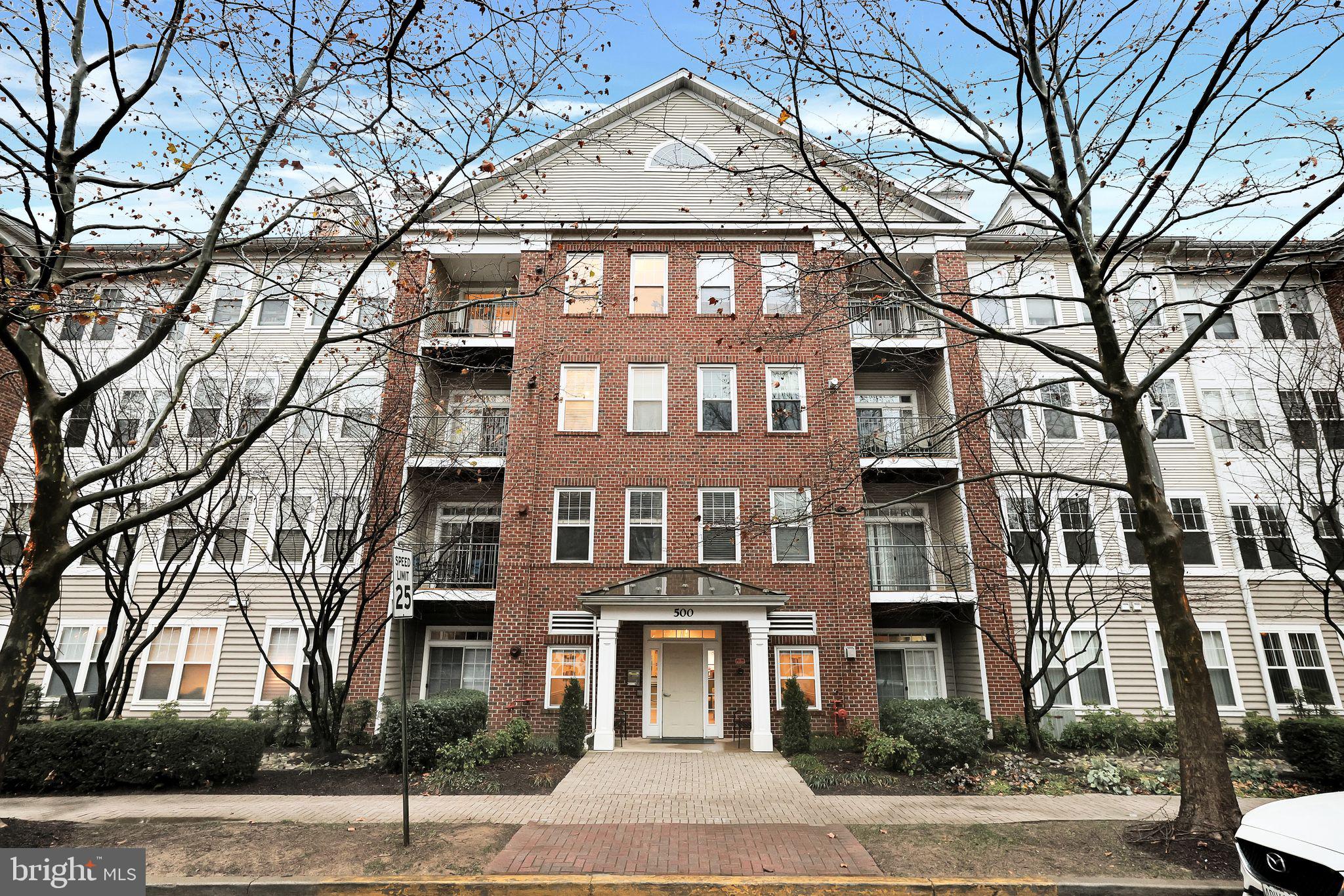 500 KING FARM BOULEVARD 208