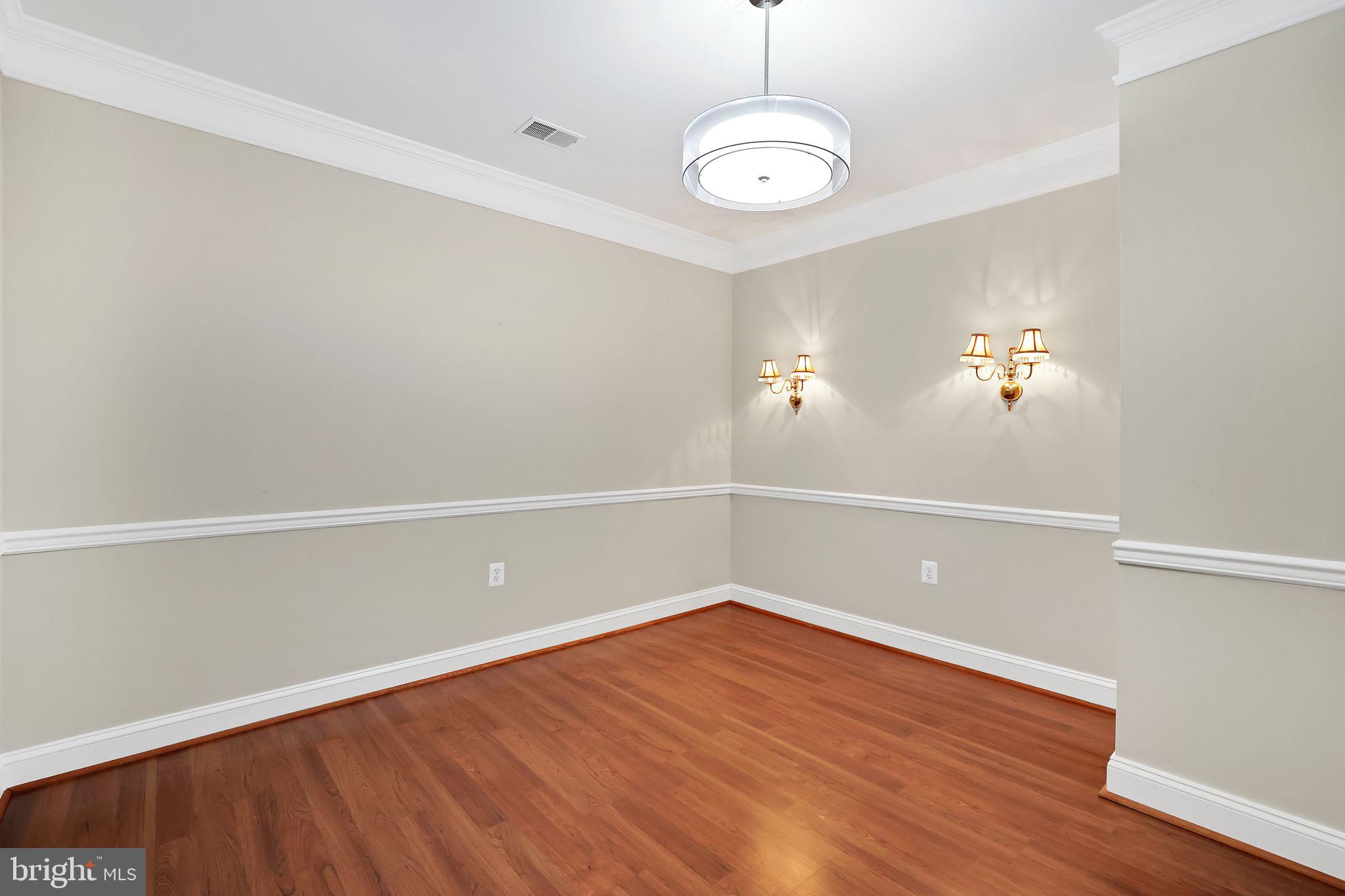 500 KING FARM BOULEVARD 208