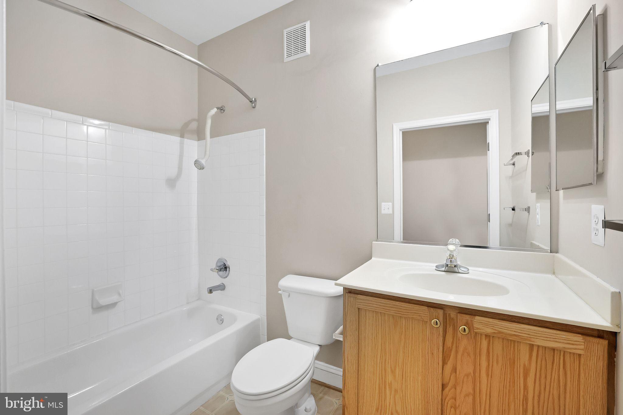 500 KING FARM BOULEVARD 208
