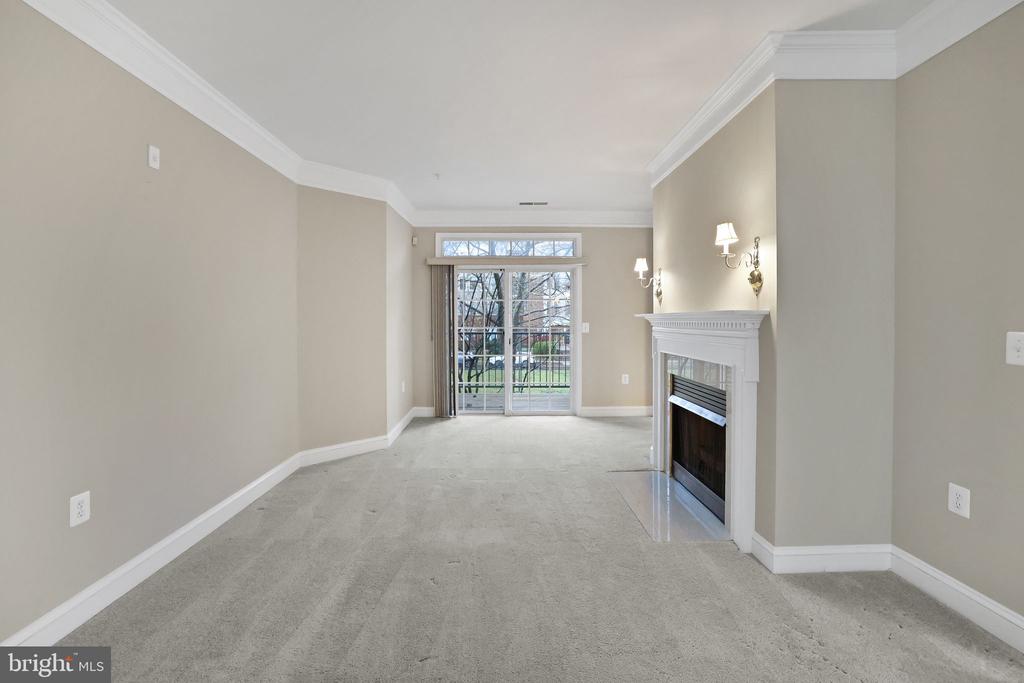 500 KING FARM BOULEVARD 208