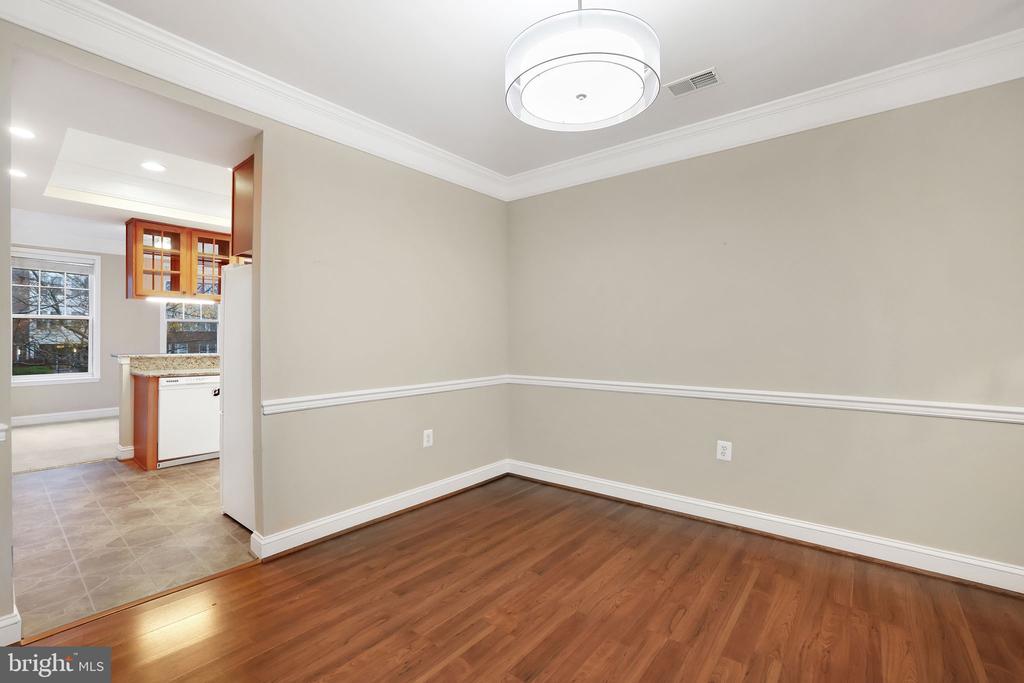 500 KING FARM BOULEVARD 208
