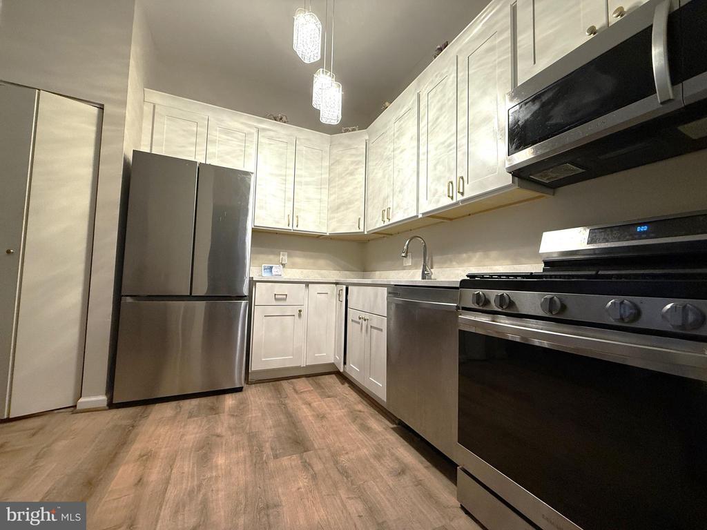 14450 PARKVALE ROAD 14450 -5