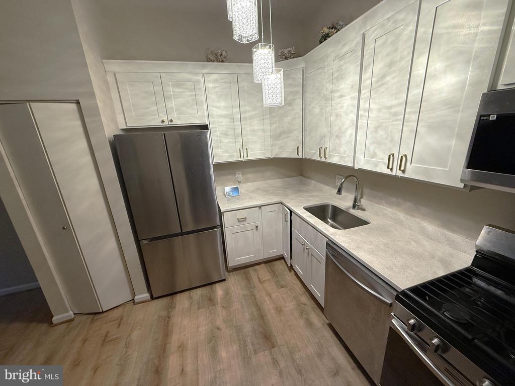 14450 PARKVALE ROAD 14450 -5