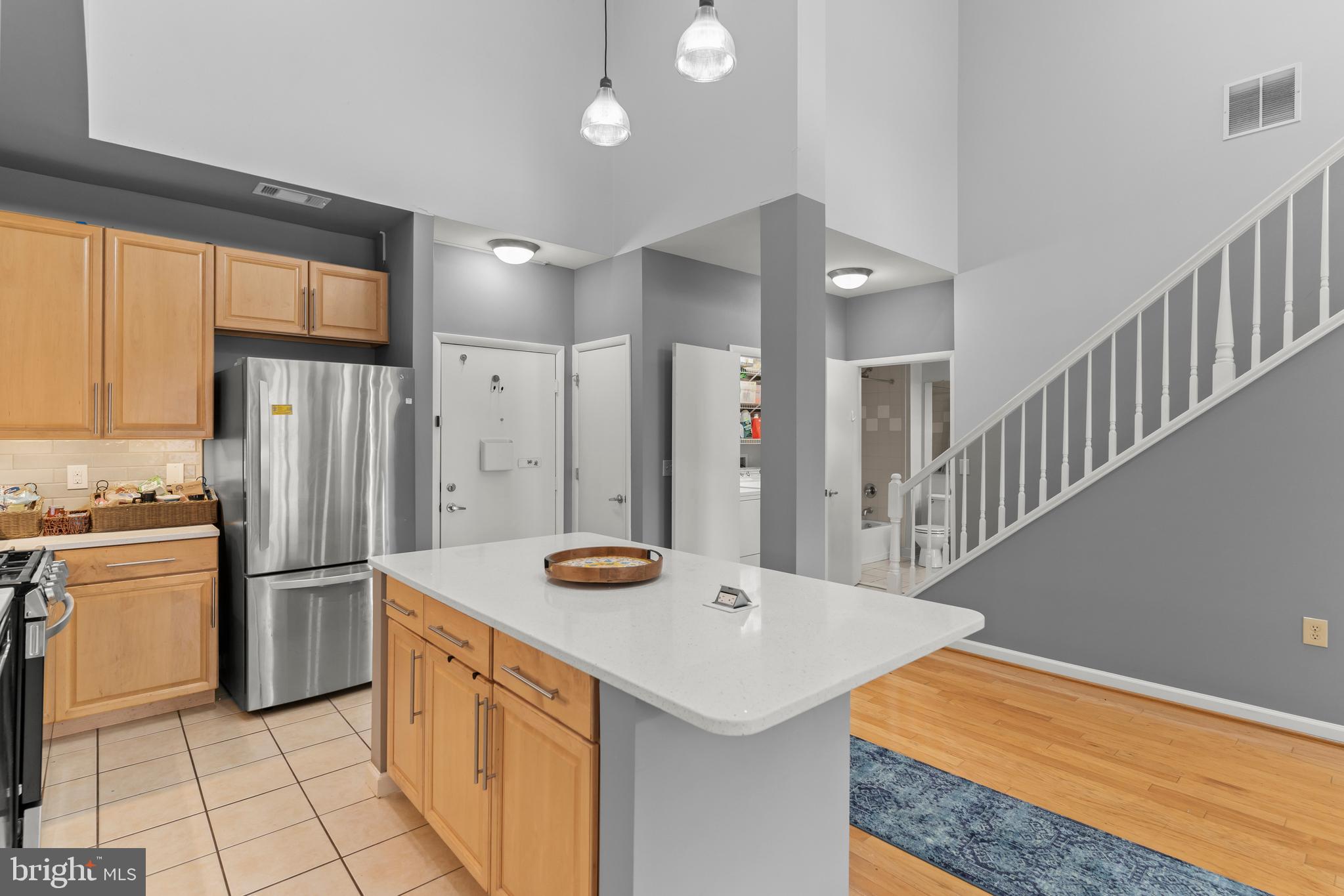 1201 EAST-WEST HIGHWAY 409