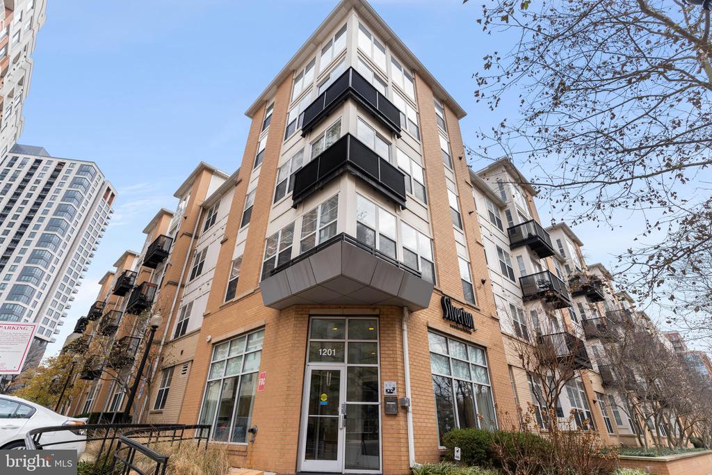 1201 EAST-WEST HIGHWAY 409