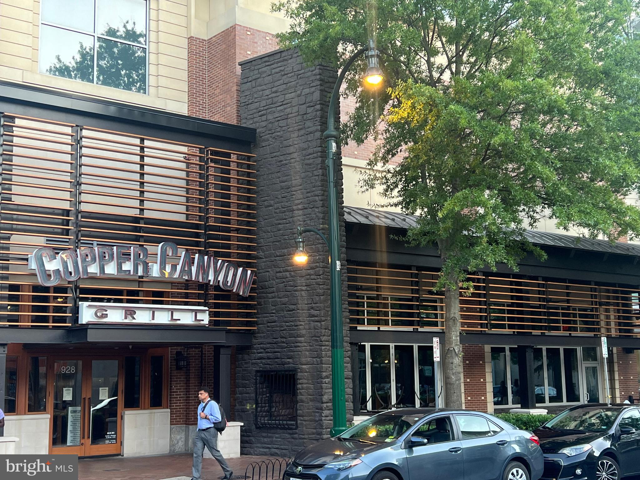 1201 EAST-WEST HIGHWAY 409