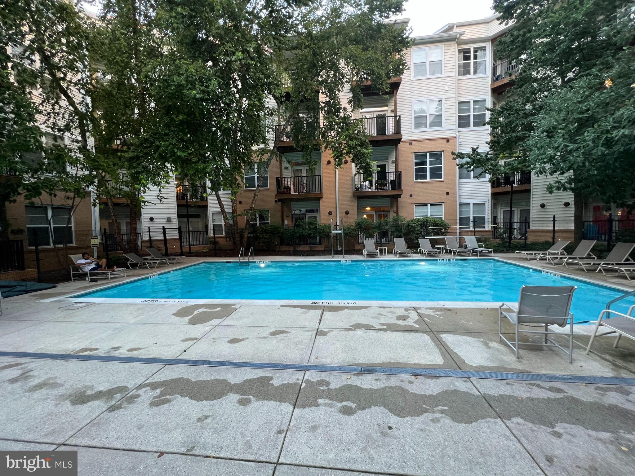 1201 EAST-WEST HIGHWAY 409