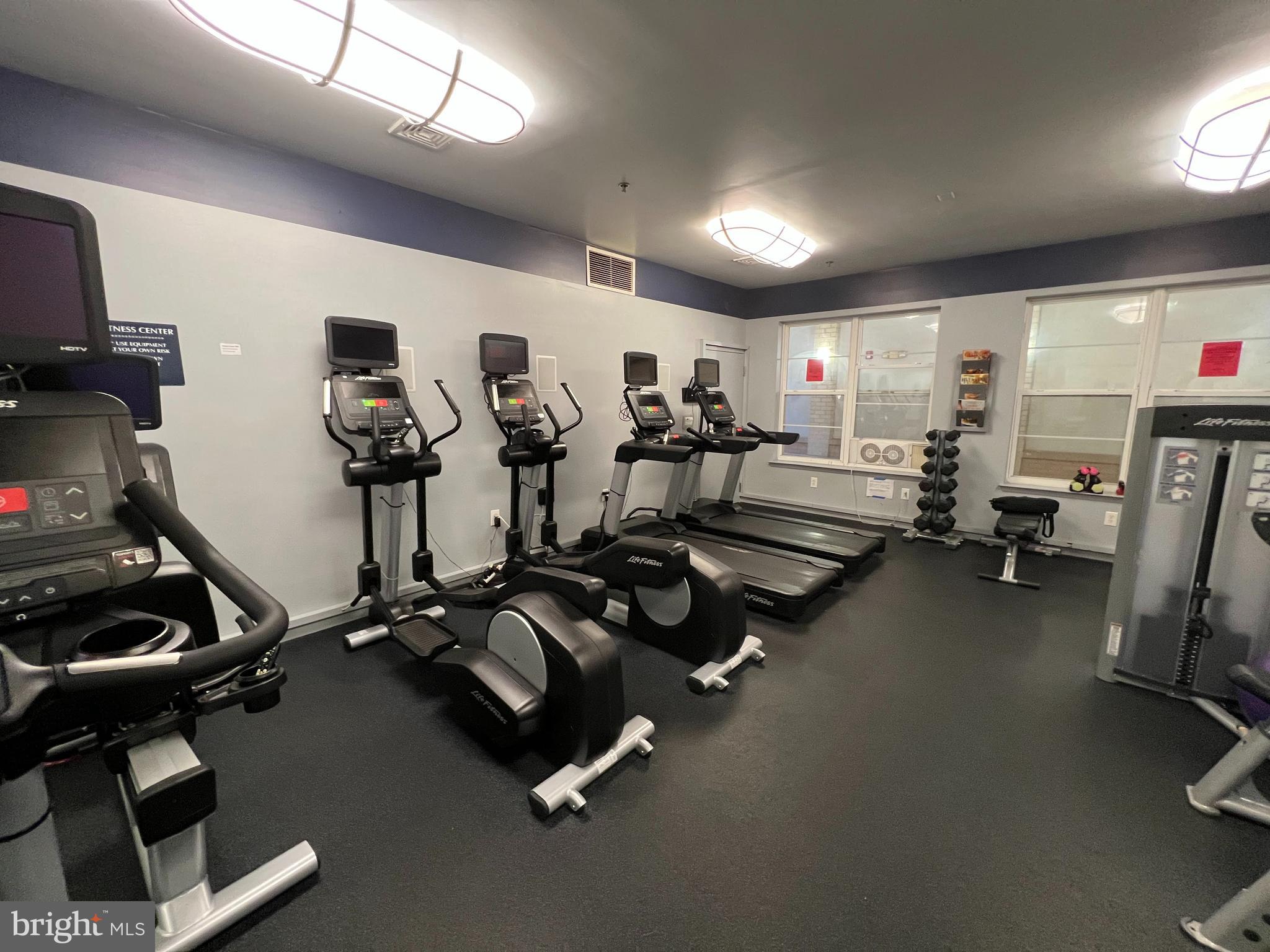 1201 EAST-WEST HIGHWAY 409