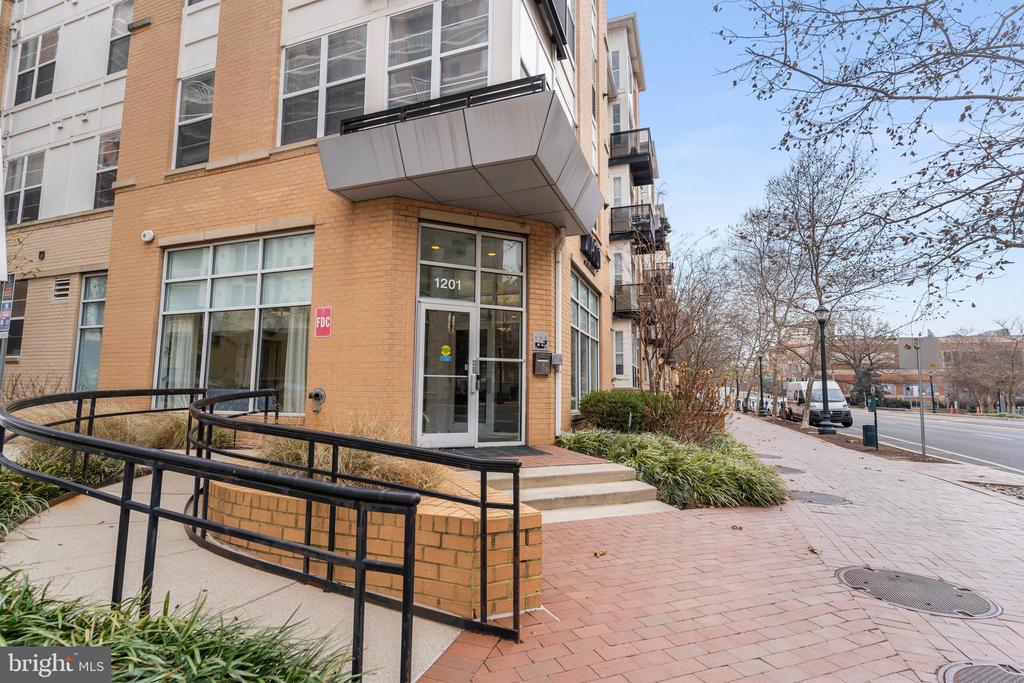 1201 EAST-WEST HIGHWAY 409