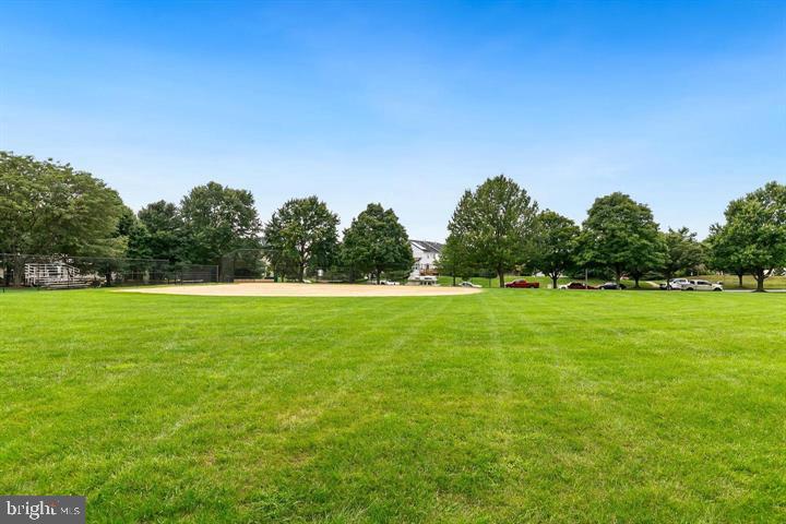 9 BATTERY BEND COURT