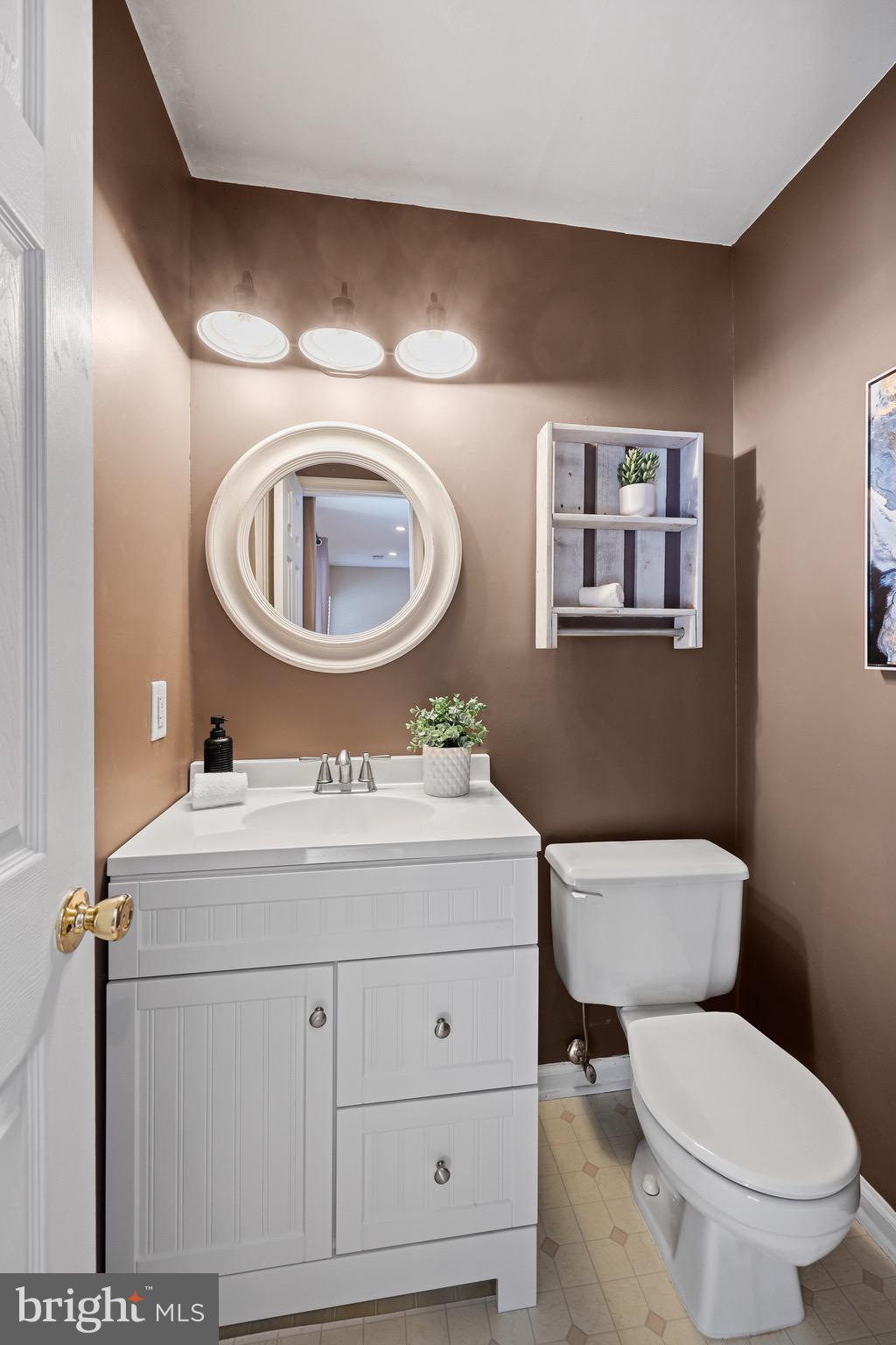 9 BATTERY BEND COURT