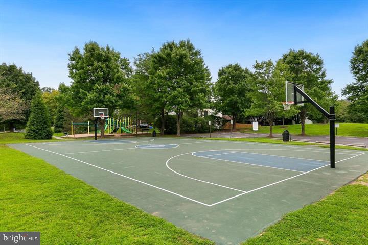 9 BATTERY BEND COURT