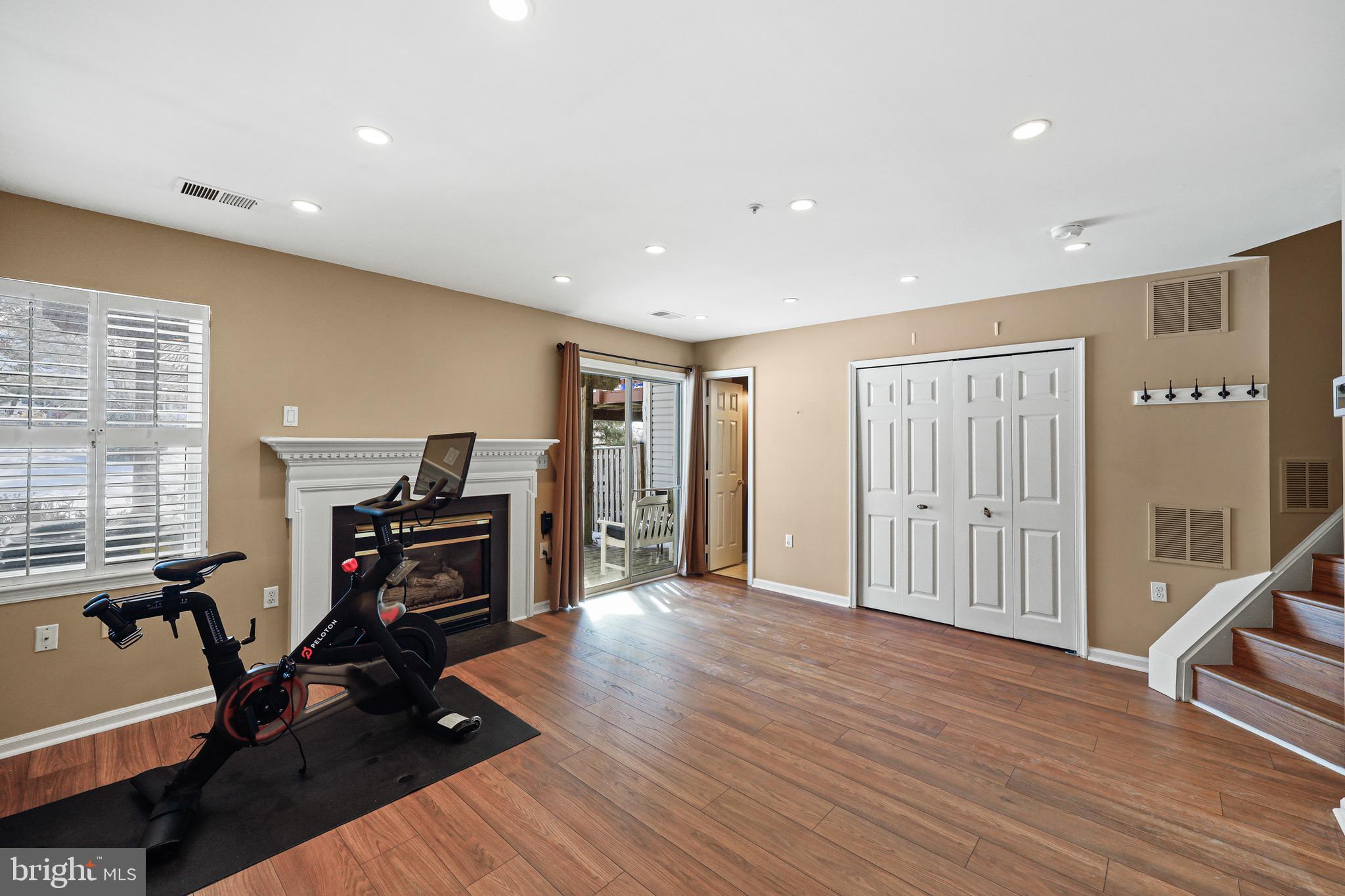 9 BATTERY BEND COURT