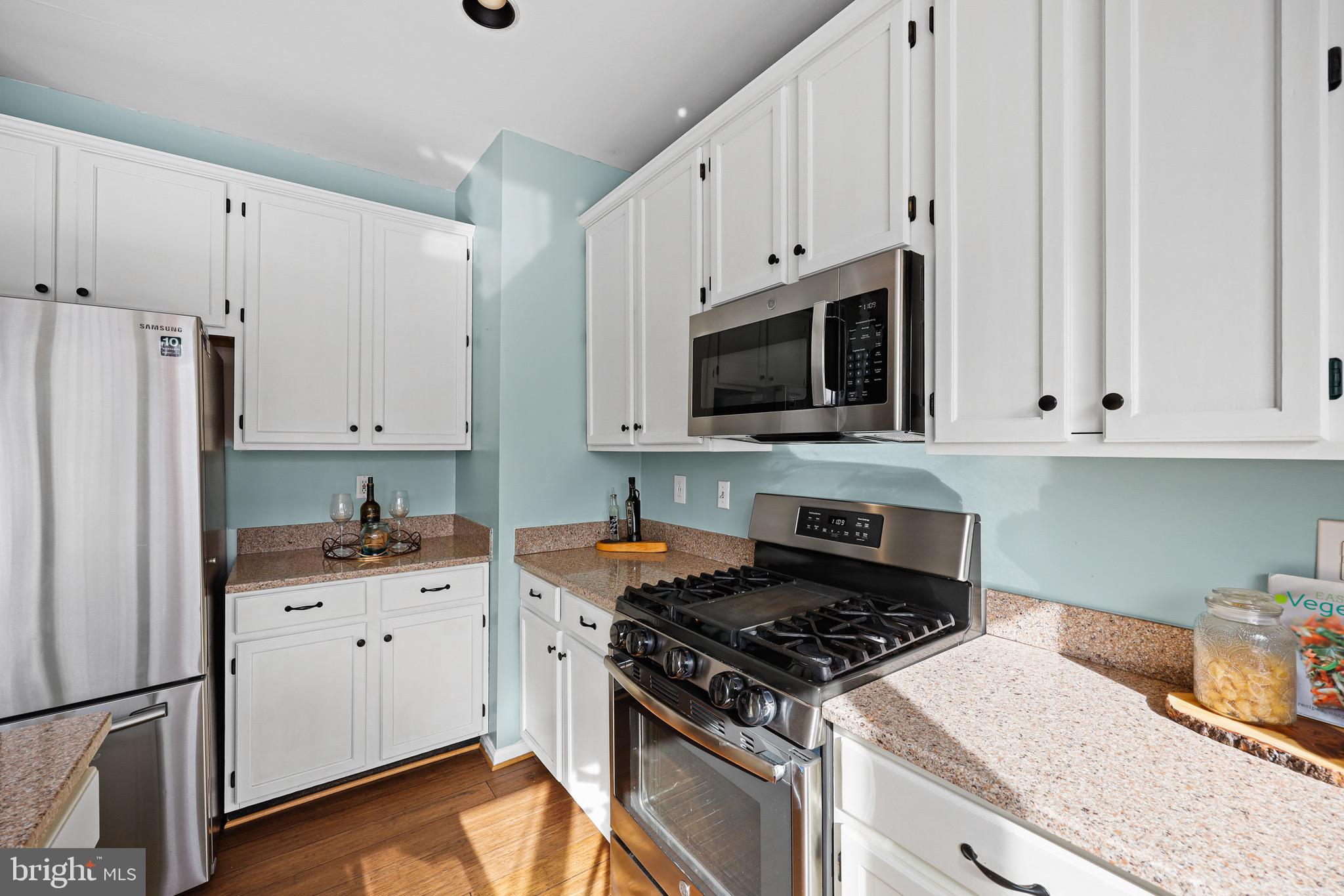 9 BATTERY BEND COURT