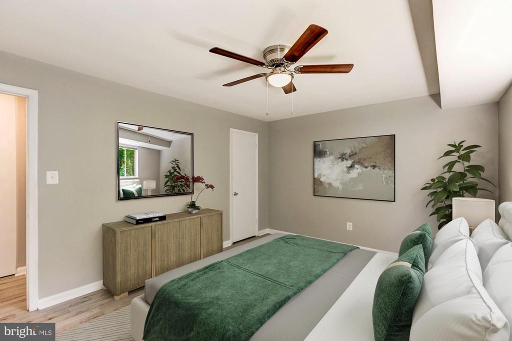 10509 MONTROSE AVENUE M-2