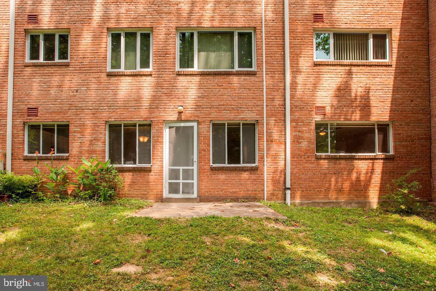 10509 MONTROSE AVENUE M-2