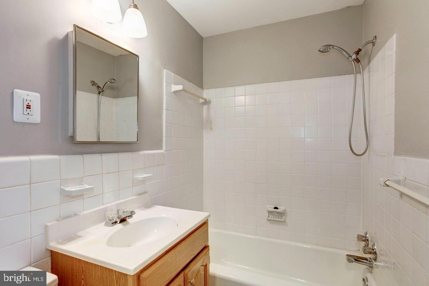 10509 MONTROSE AVENUE M-2