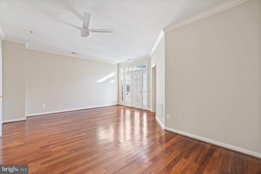 208 OAK KNOLL TERRACE