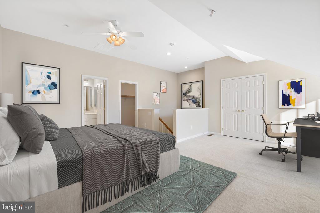 208 OAK KNOLL TERRACE