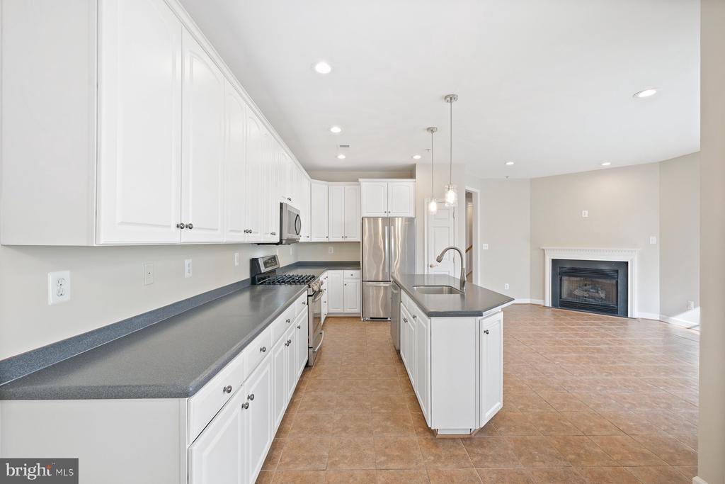 208 OAK KNOLL TERRACE