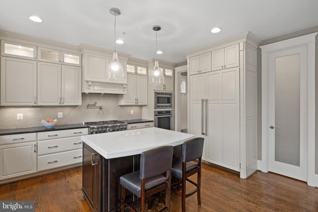 7503 NEWMARKET DRIVE