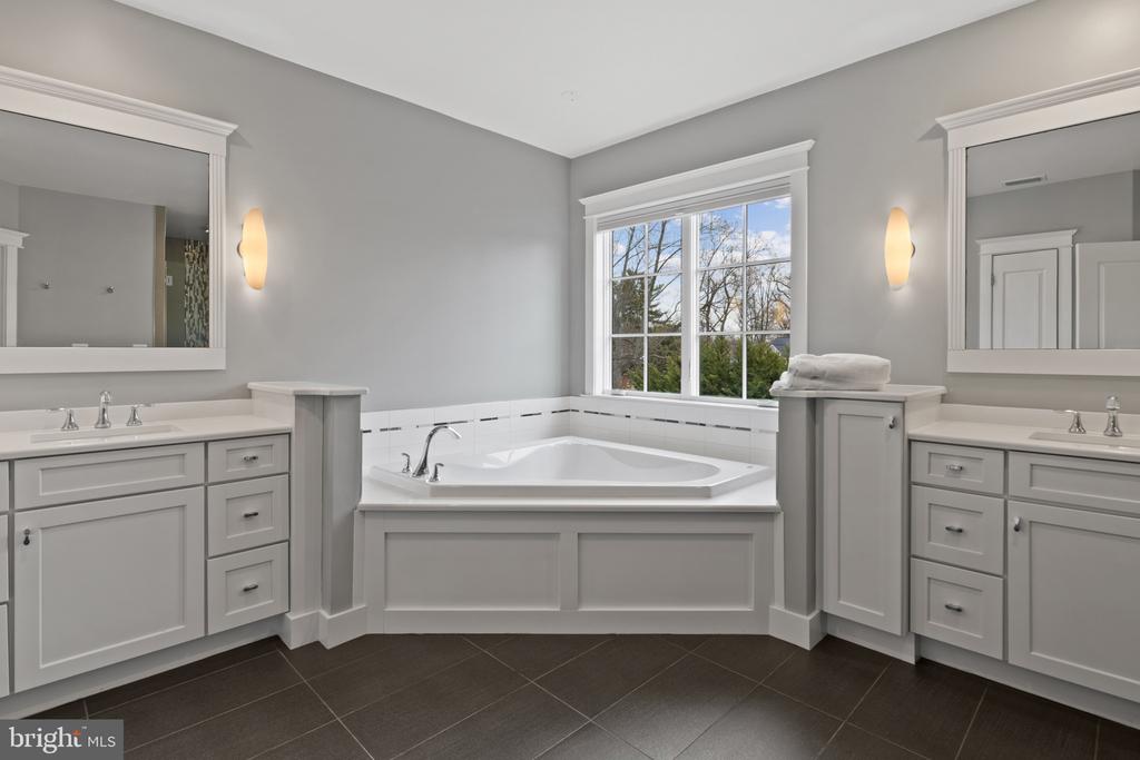 7503 NEWMARKET DRIVE