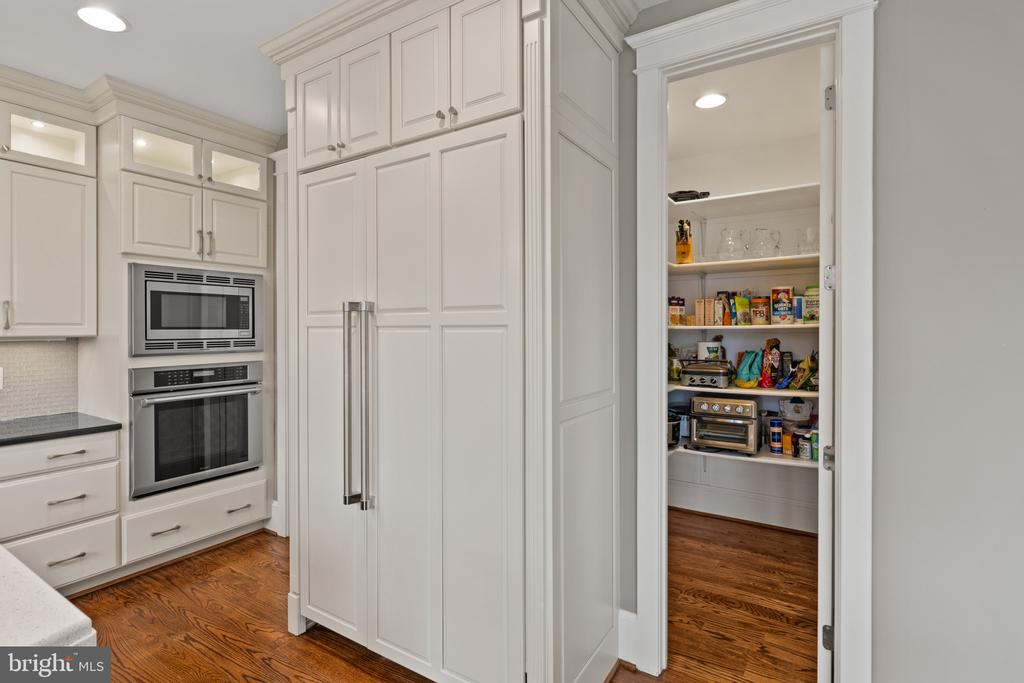 7503 NEWMARKET DRIVE